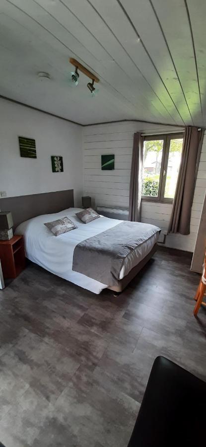 Logis Auberge Des Aulnettes เอรูวิลล์-แซ็งต์-แคลร์ ภายนอก รูปภาพ