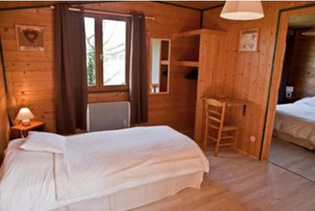 Logis Auberge Des Aulnettes เอรูวิลล์-แซ็งต์-แคลร์ ภายนอก รูปภาพ