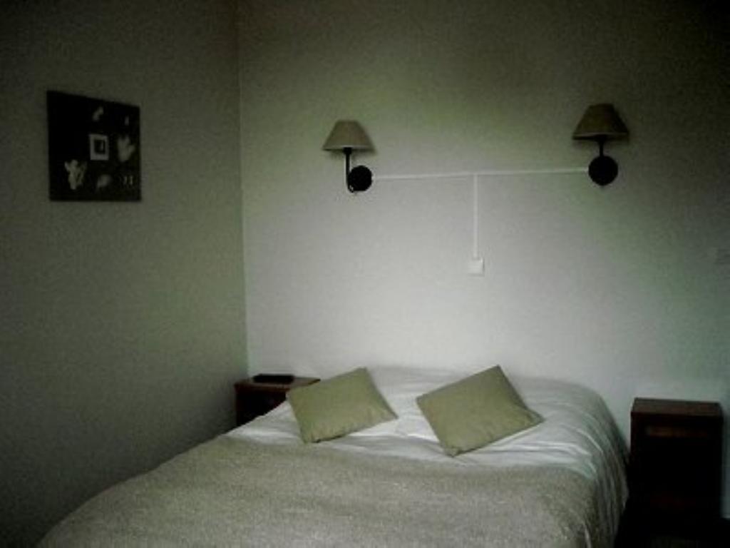 Logis Auberge Des Aulnettes เอรูวิลล์-แซ็งต์-แคลร์ ภายนอก รูปภาพ