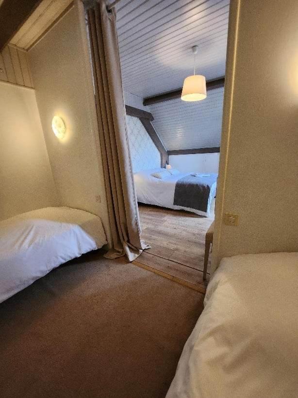 Logis Auberge Des Aulnettes เอรูวิลล์-แซ็งต์-แคลร์ ภายนอก รูปภาพ