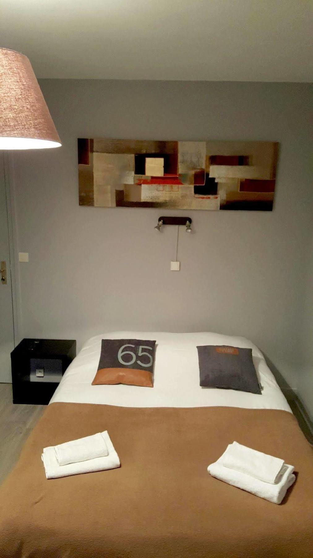 Logis Auberge Des Aulnettes เอรูวิลล์-แซ็งต์-แคลร์ ภายนอก รูปภาพ